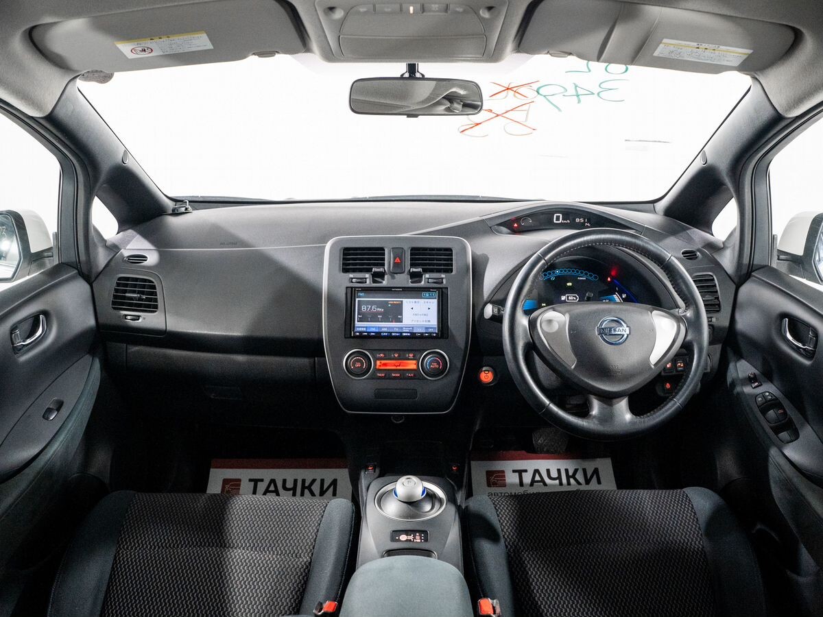 Nissan Leaf 2012 - фото автомобиля