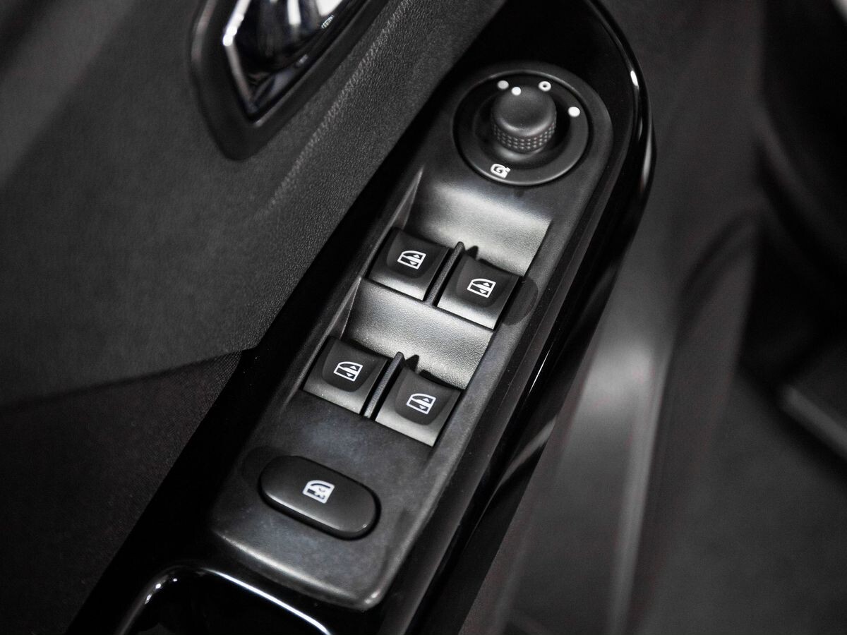 Renault Kaptur 2017 - фото автомобиля