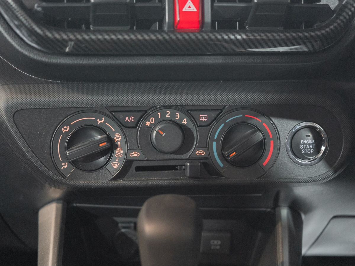 Toyota Raize 2020 - фото автомобиля