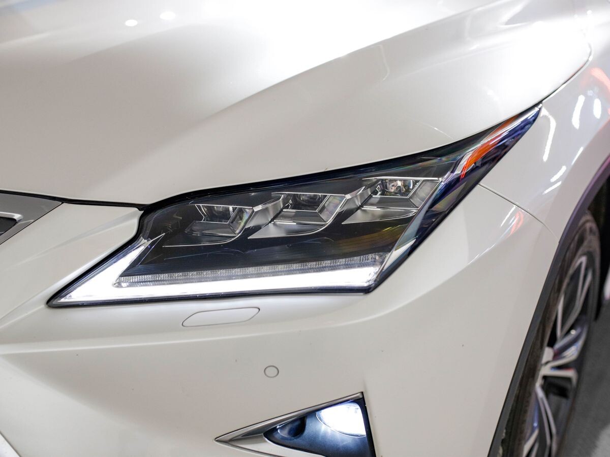 Lexus RX200t 2017 - фото автомобиля