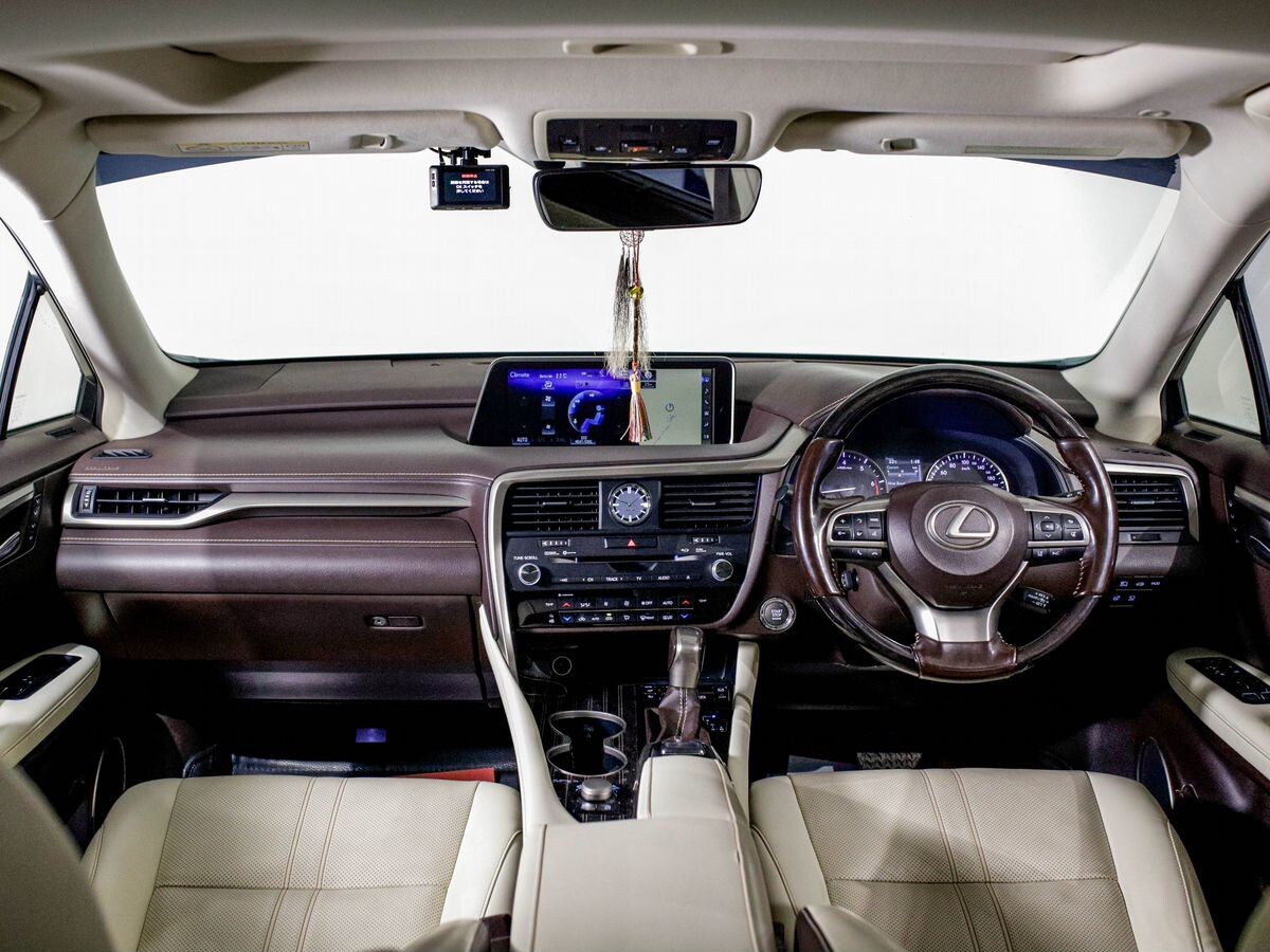 Lexus RX200t 2017 - фото автомобиля