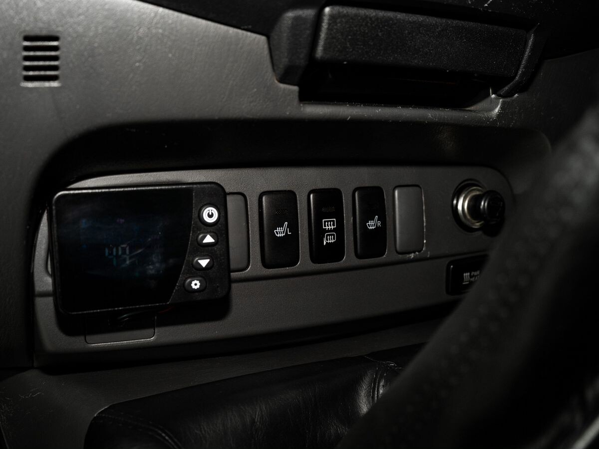 Toyota Hilux 2012 - фото автомобиля