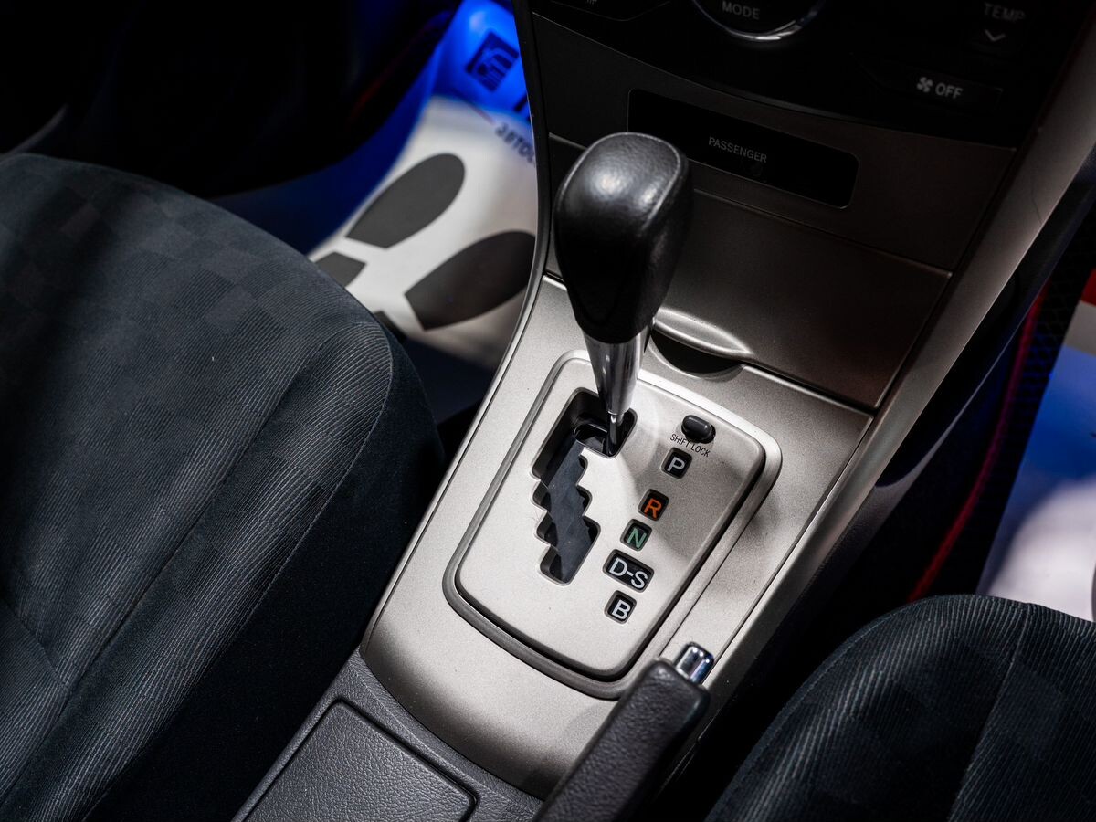 Toyota Corolla Fielder 2010 - фото автомобиля