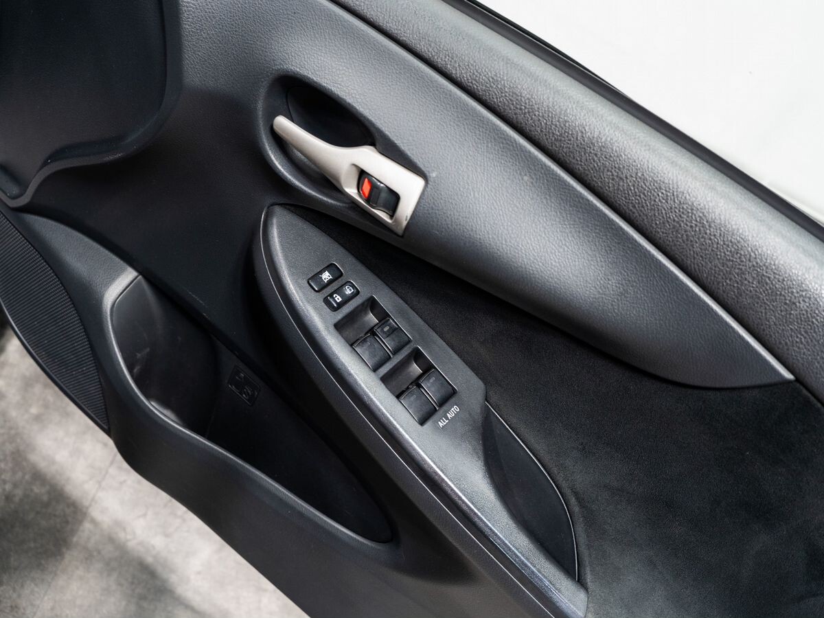 Toyota Corolla Fielder 2010 - фото автомобиля