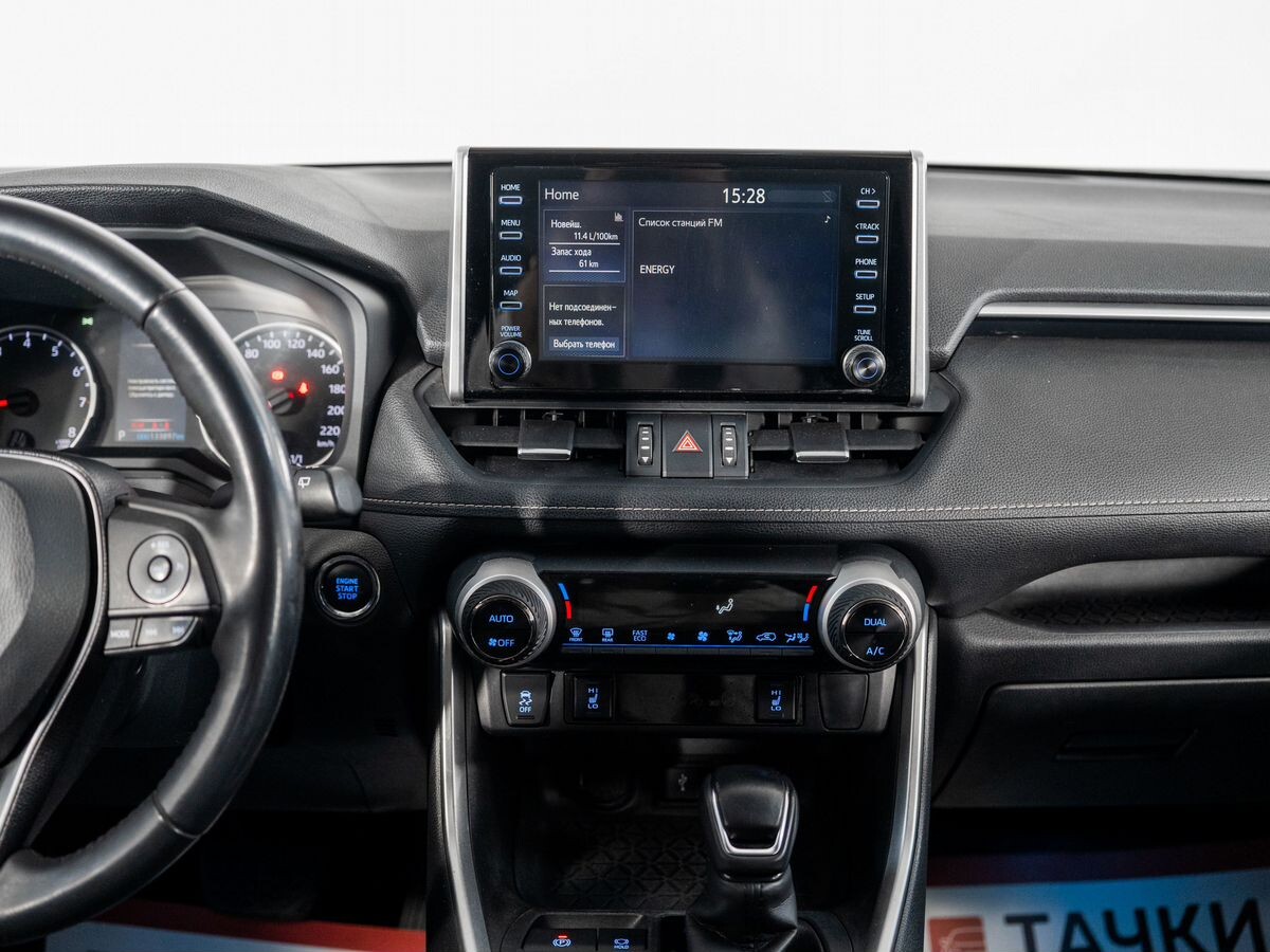 Toyota RAV4 2021 - фото автомобиля