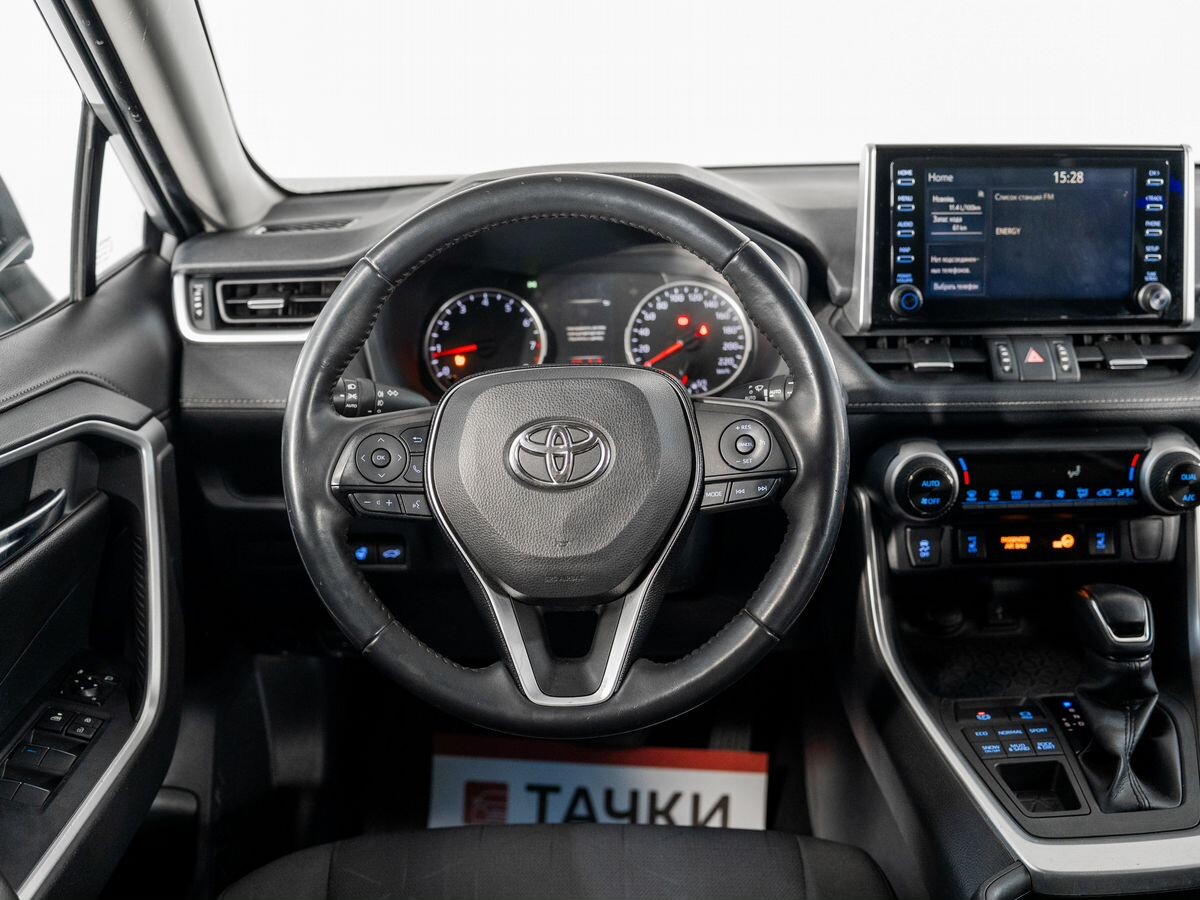 Toyota RAV4 2021 - фото автомобиля