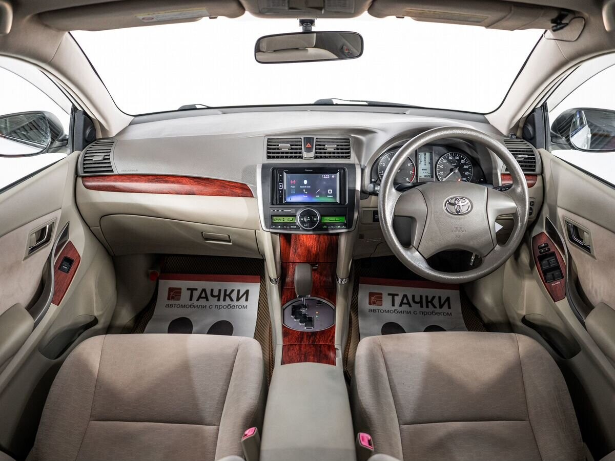 Toyota Premio 2010 - фото автомобиля