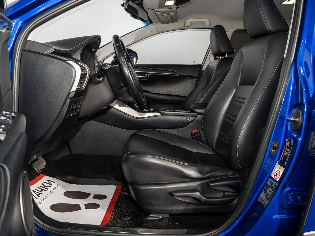 Lexus NX200 2016 - фото автомобиля