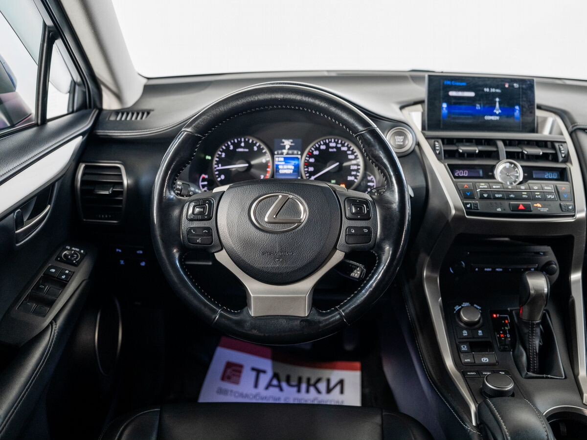 Lexus NX200 2016 - фото автомобиля