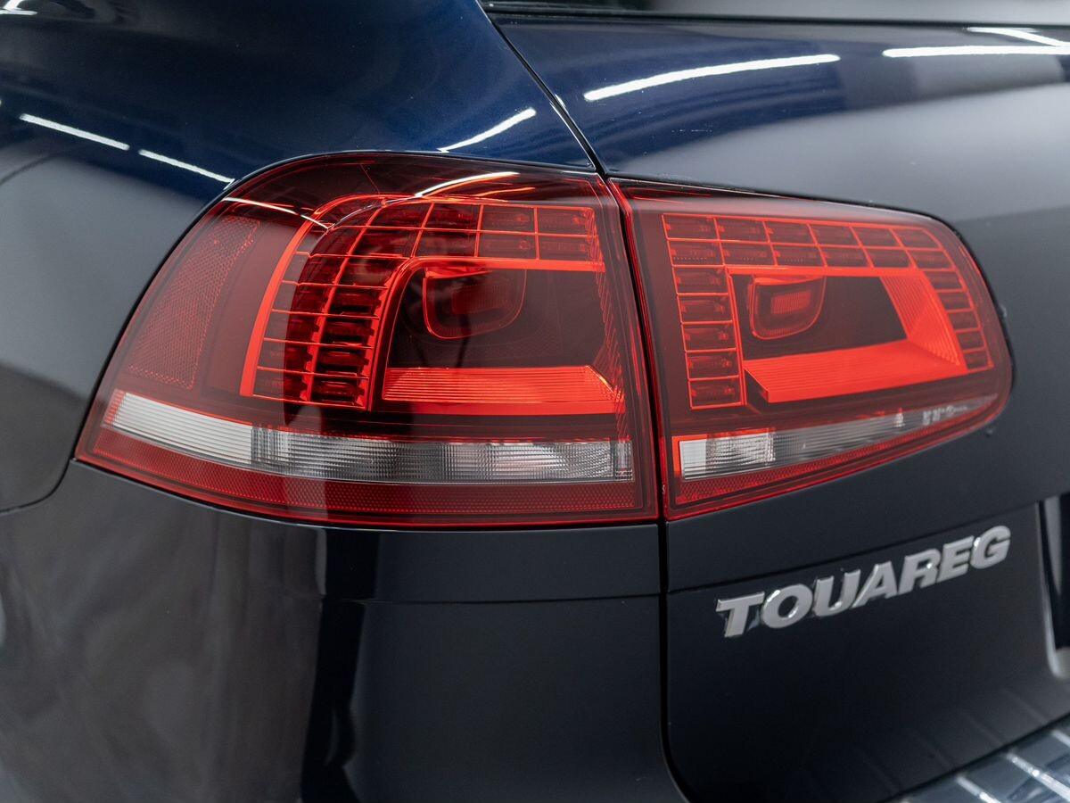Volkswagen Touareg 2017 - фото автомобиля