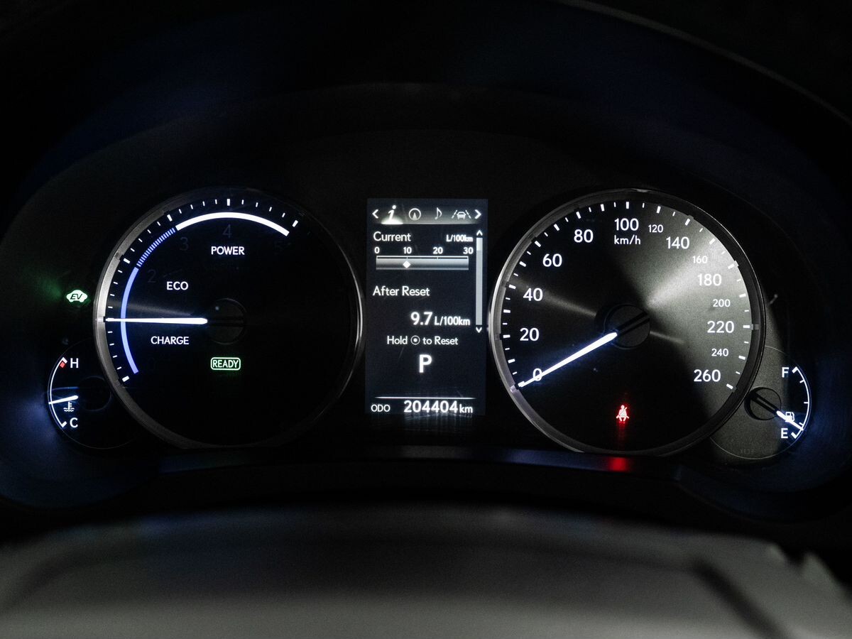 Lexus IS300h 2016 - фото автомобиля
