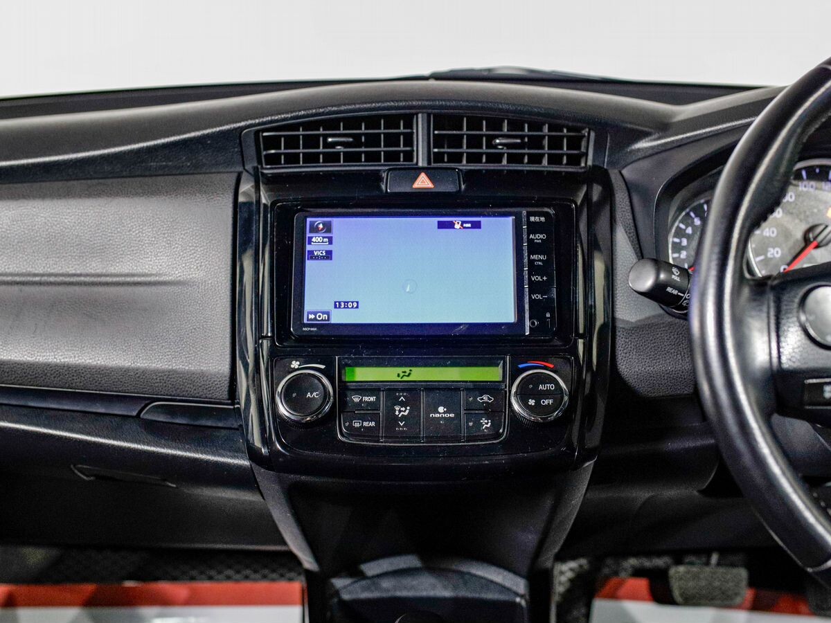 Toyota Corolla Fielder 2015 - фото автомобиля