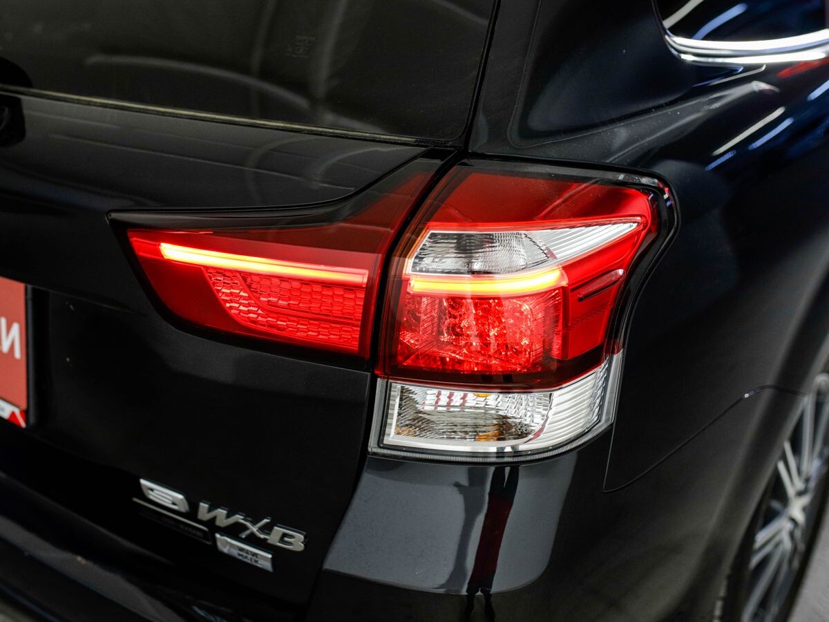 Toyota Corolla Fielder 2015 - фото автомобиля