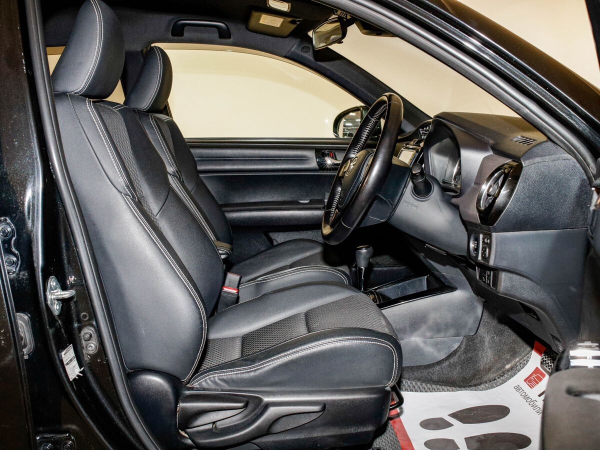 Toyota Corolla Fielder 2015 - фото автомобиля
