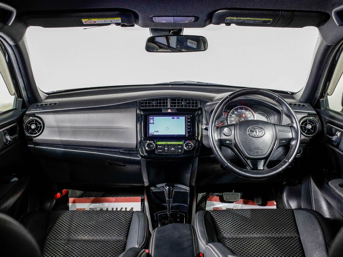 Toyota Corolla Fielder 2015 - фото автомобиля