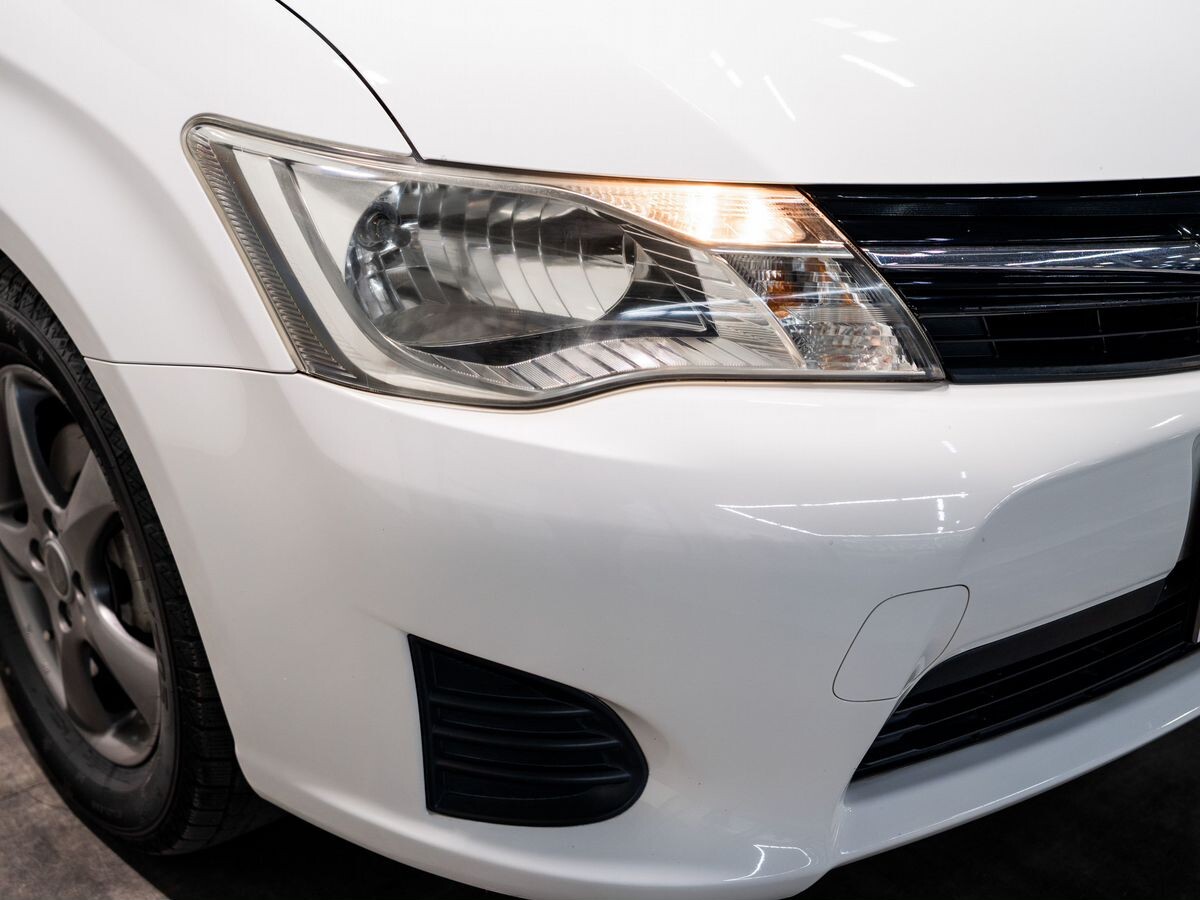 Toyota Corolla Fielder 2012 - фото автомобиля