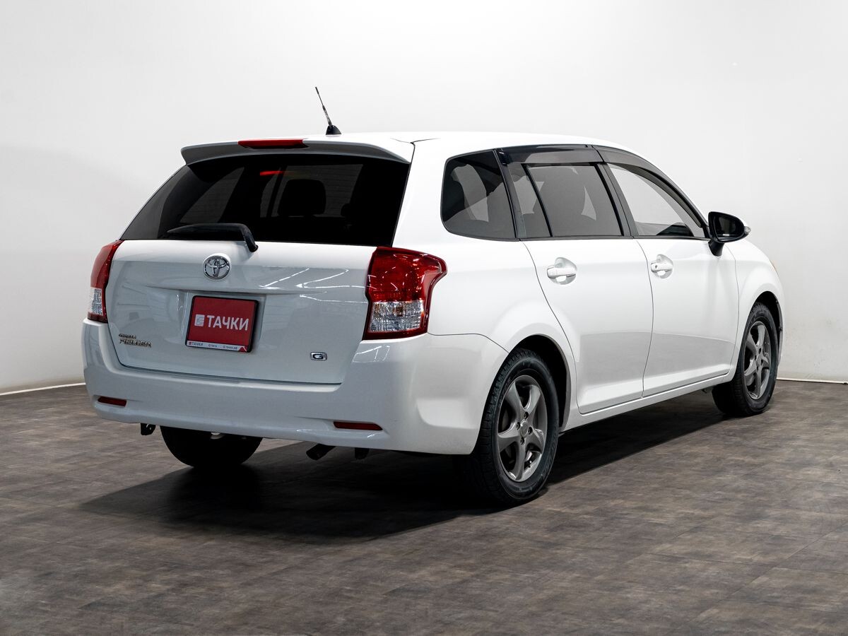 Toyota Corolla Fielder 2012 - фото автомобиля