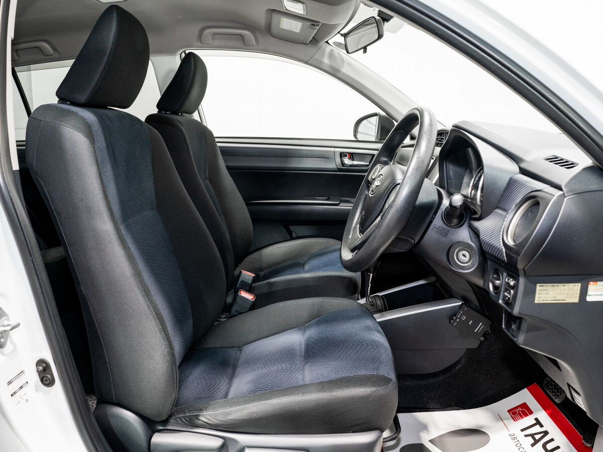 Toyota Corolla Fielder 2012 - фото автомобиля