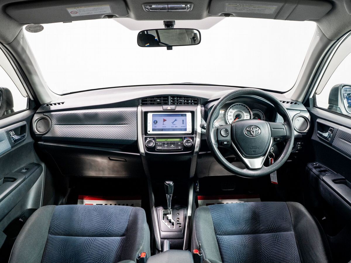 Toyota Corolla Fielder 2012 - фото автомобиля