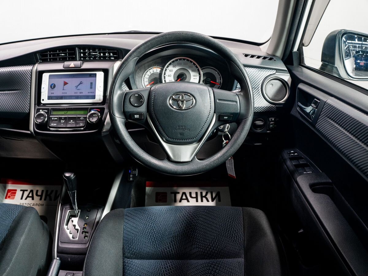 Toyota Corolla Fielder 2012 - фото автомобиля