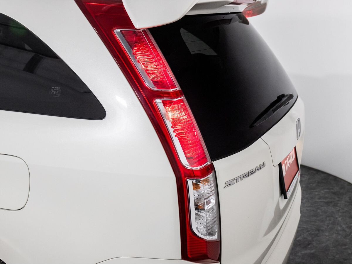 Honda Stream 2009 - фото автомобиля