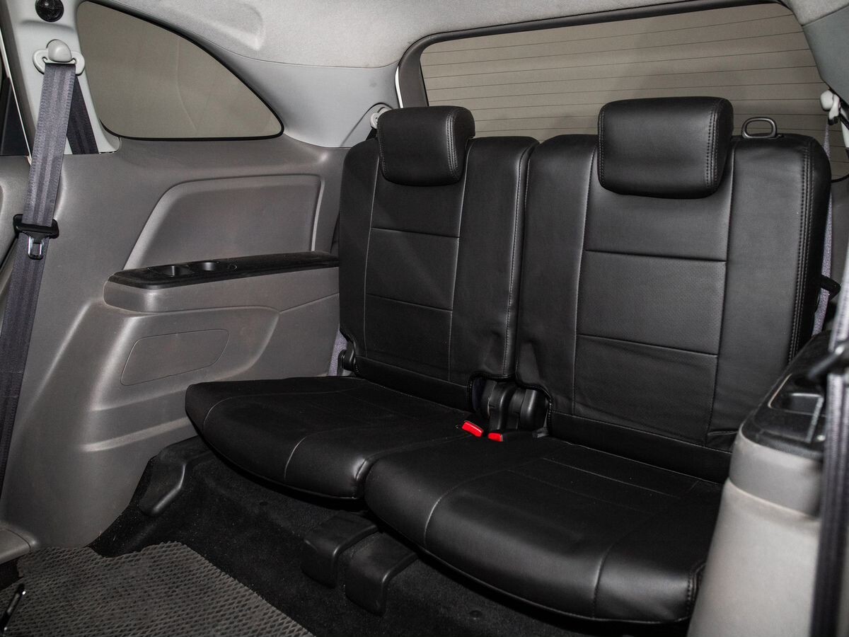 Honda Stream 2009 - фото автомобиля