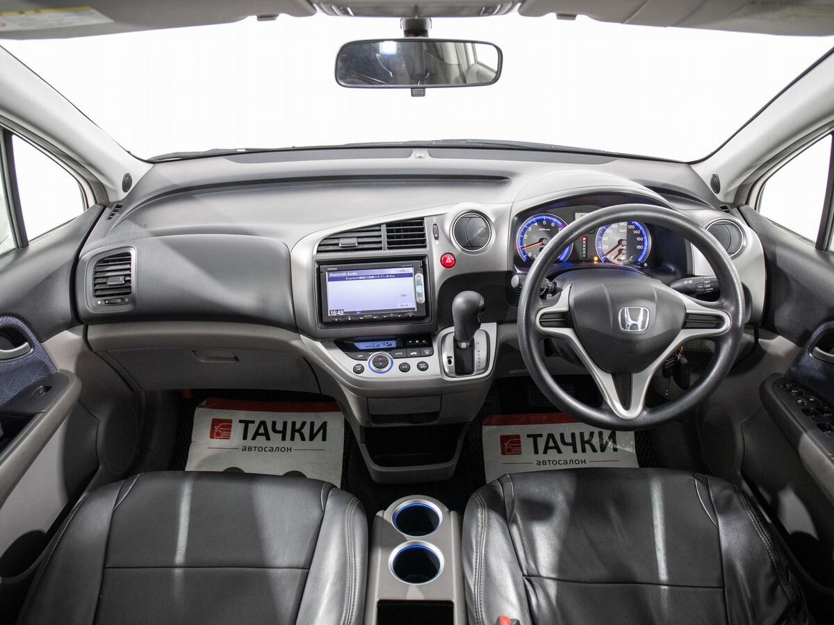 Honda Stream 2009 - фото автомобиля