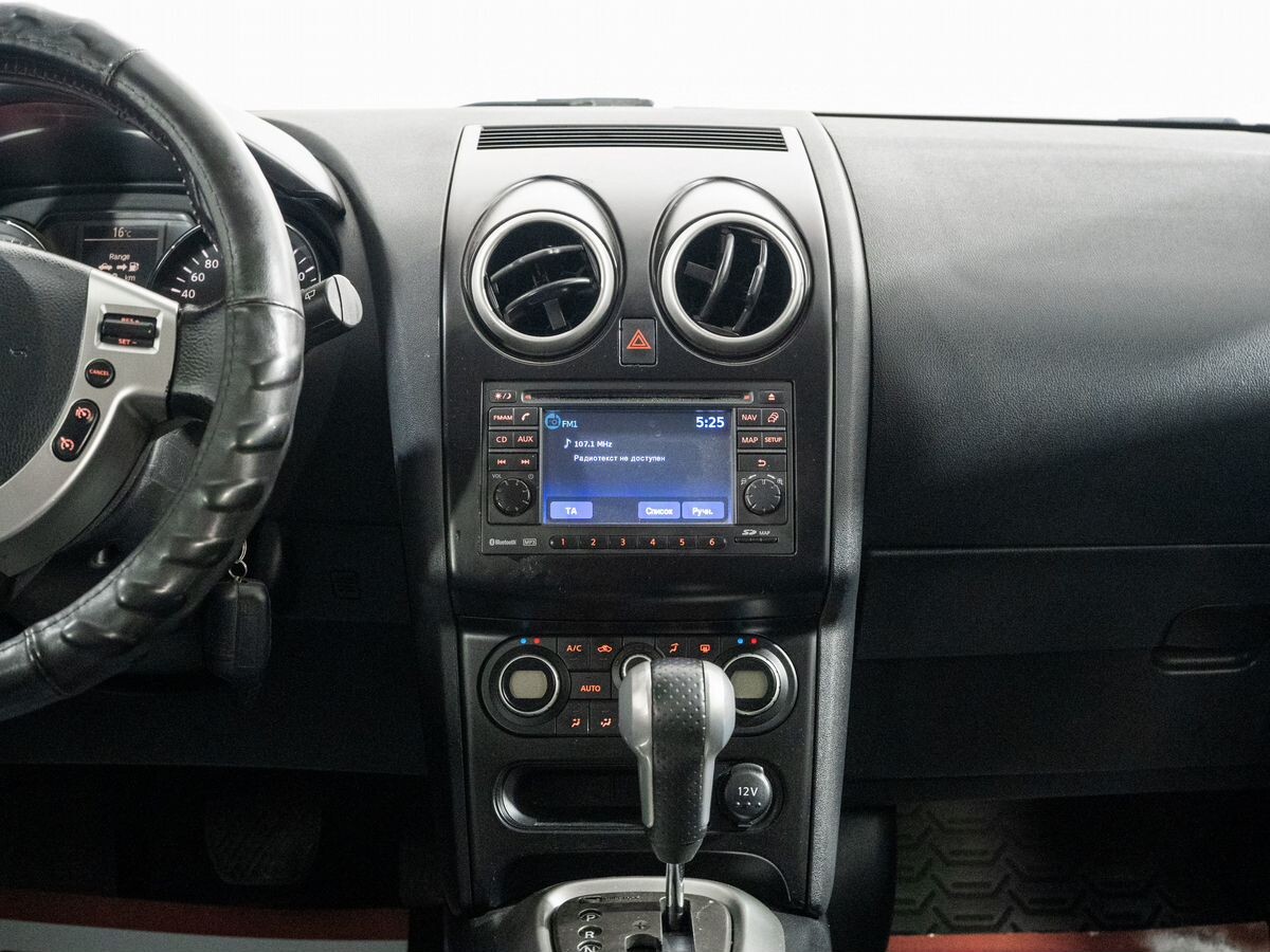 Nissan Qashqai 2010 - фото автомобиля
