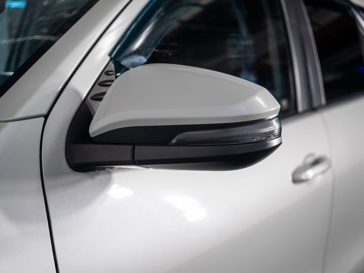 Toyota Fortuner 2018 - фото автомобиля