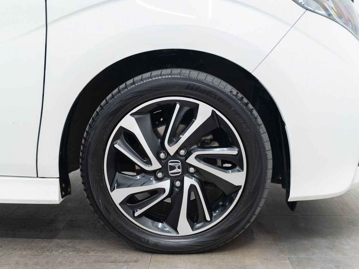 Honda Stepwgn 2017 - фото автомобиля