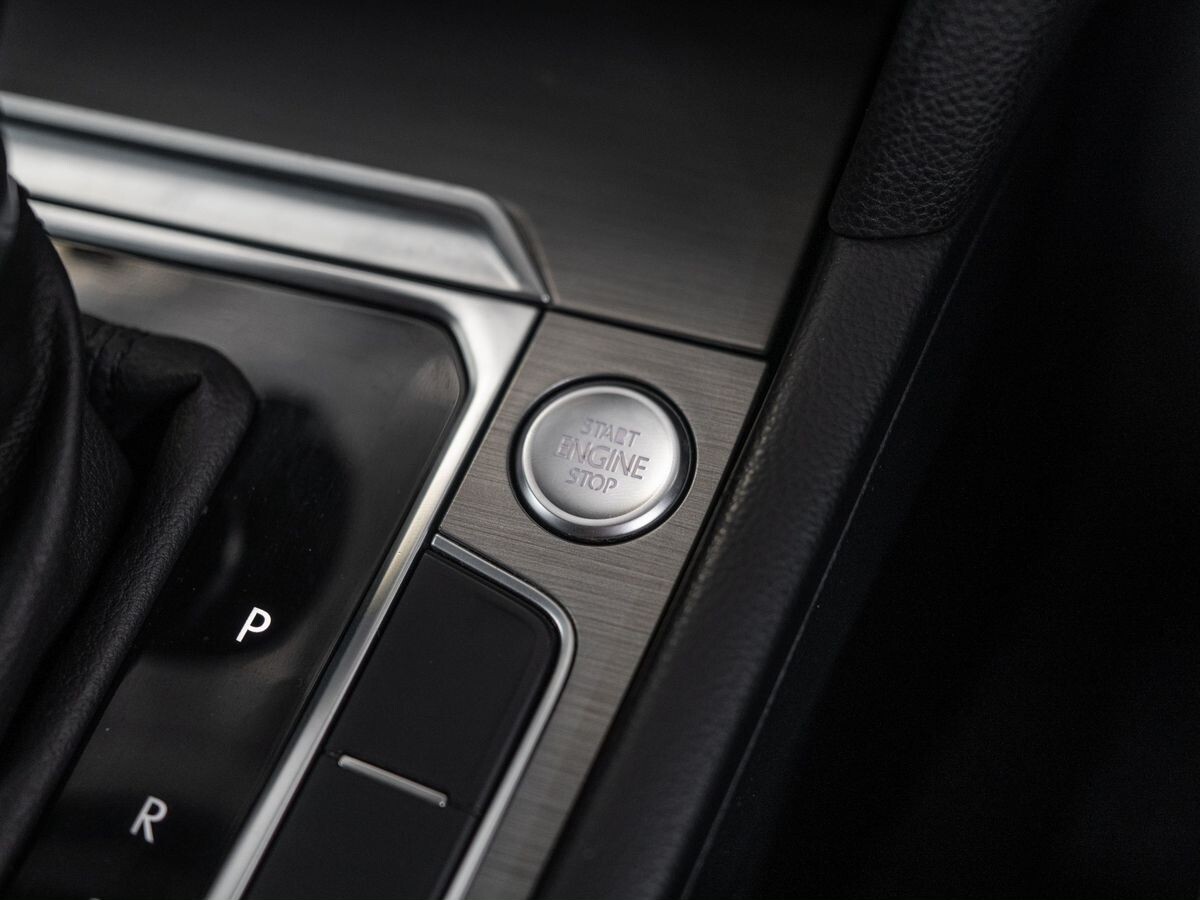 Volkswagen Passat 2015 - фото автомобиля