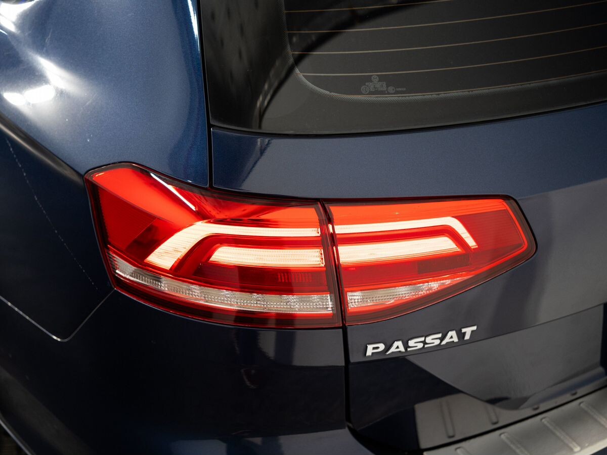 Volkswagen Passat 2015 - фото автомобиля