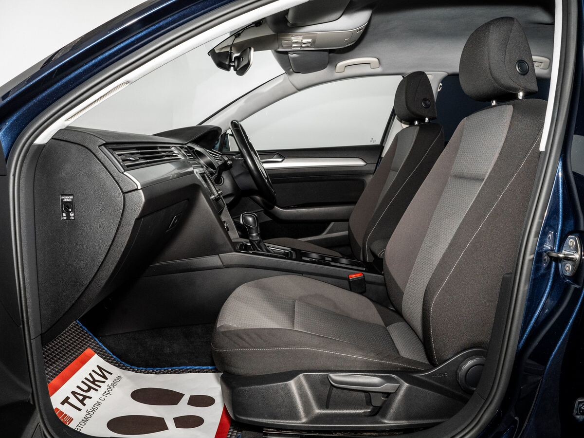 Volkswagen Passat 2015 - фото автомобиля