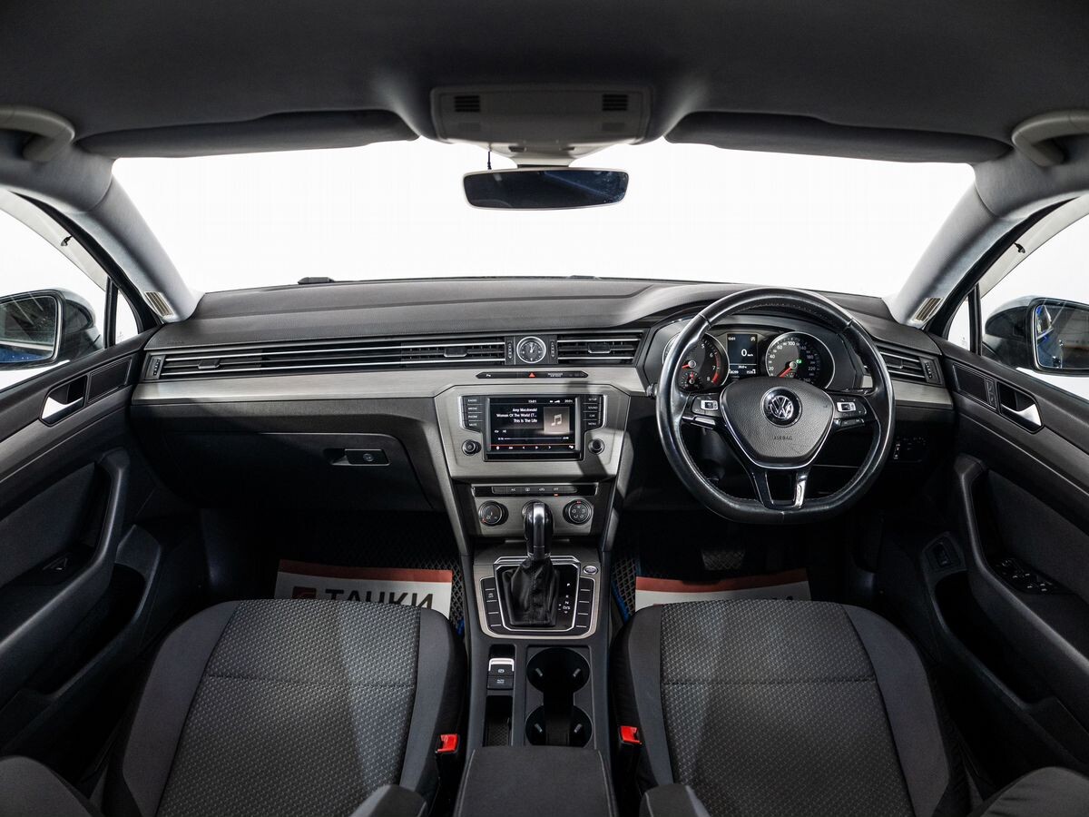 Volkswagen Passat 2015 - фото автомобиля