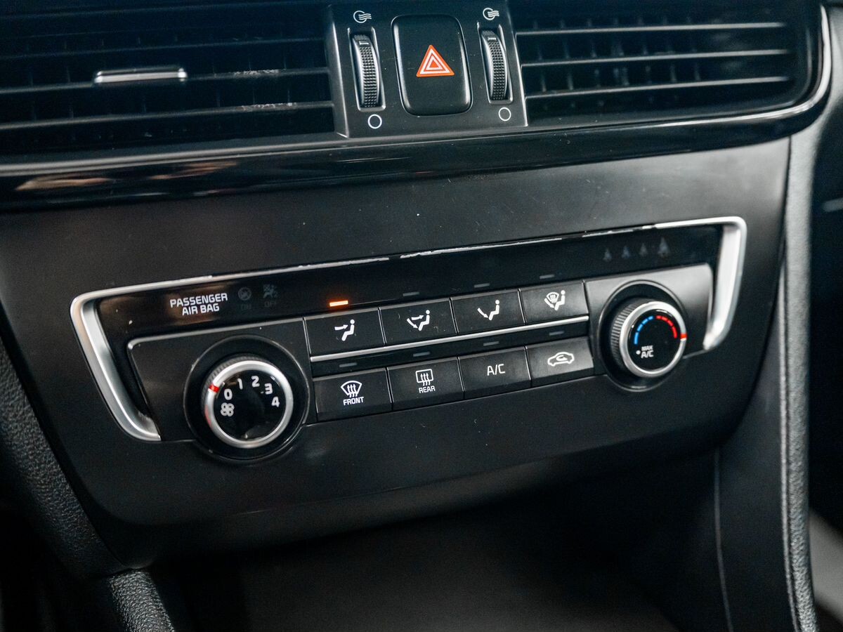 Kia Optima 2019 - фото автомобиля