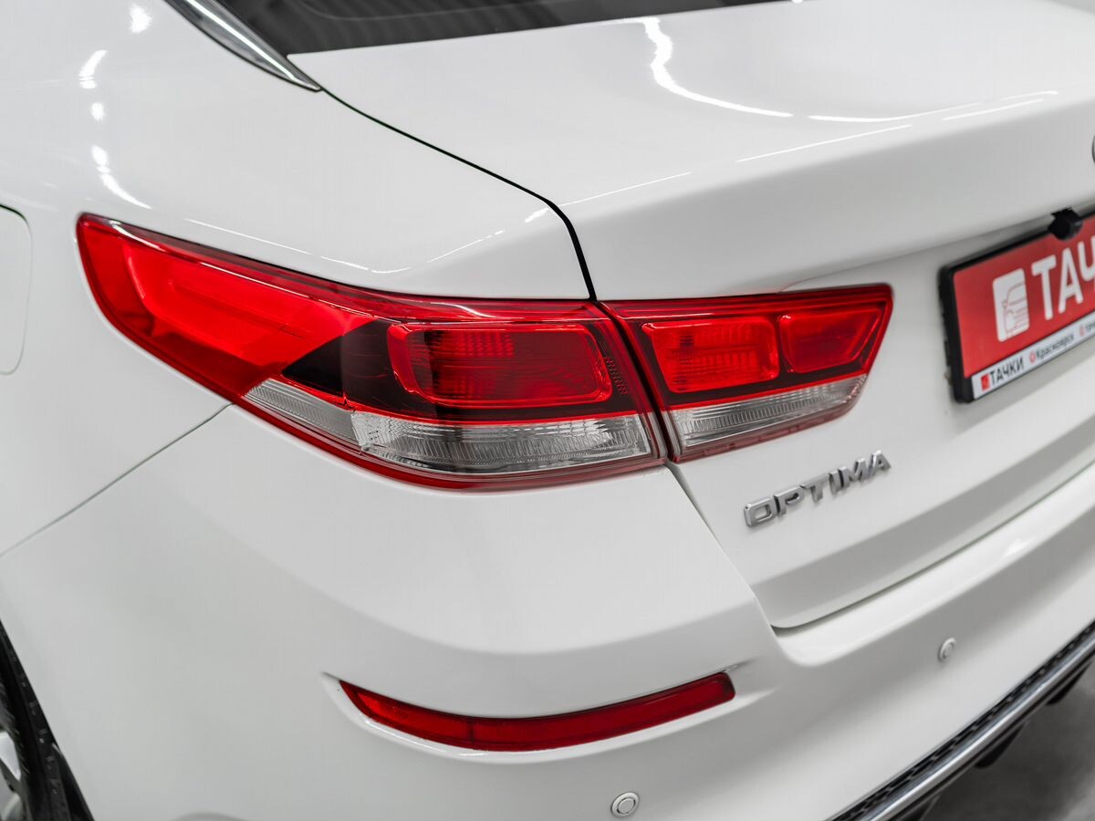 Kia Optima 2019 - фото автомобиля