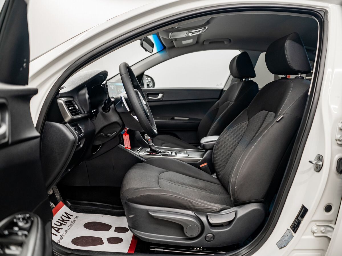 Kia Optima 2019 - фото автомобиля