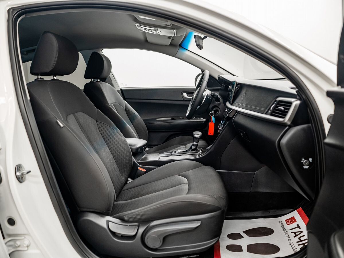 Kia Optima 2019 - фото автомобиля