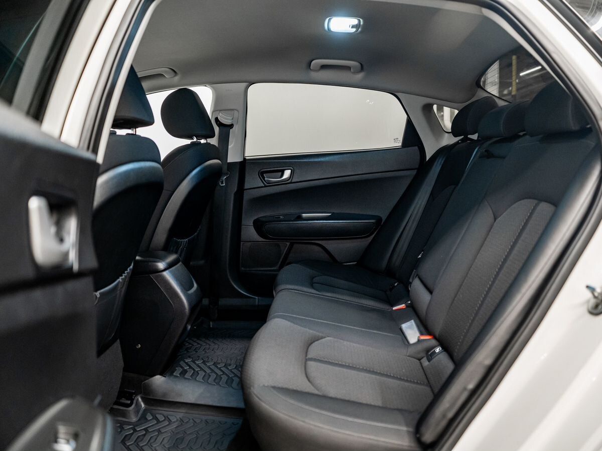 Kia Optima 2019 - фото автомобиля