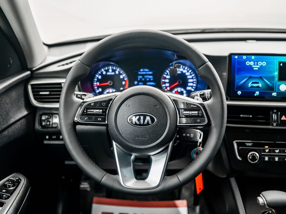 Kia Optima 2019 - фото автомобиля