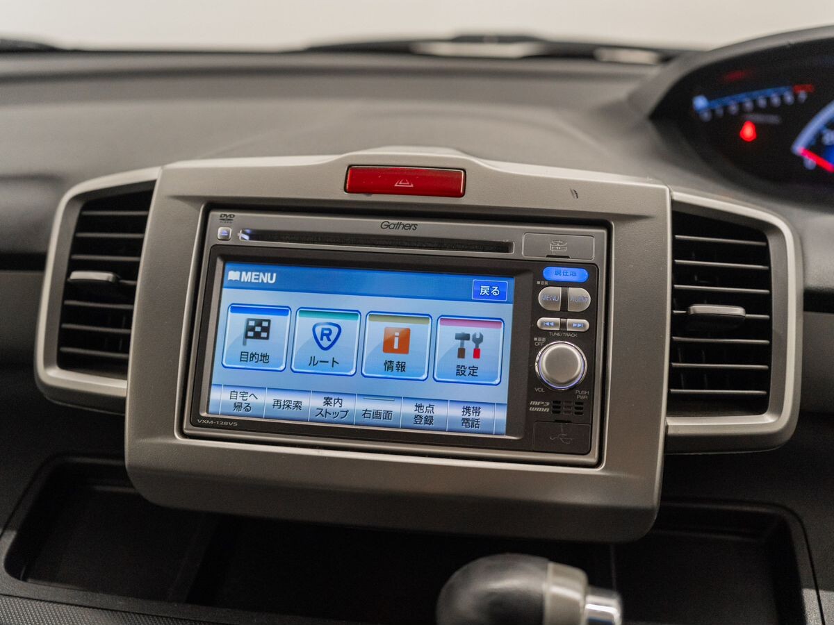 Honda Freed 2012 - фото автомобиля