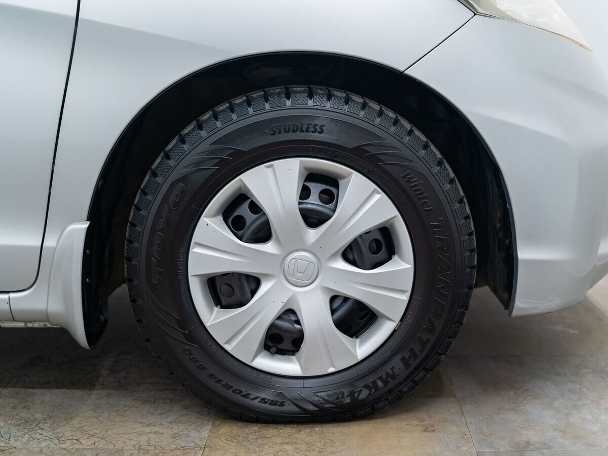 Honda Freed 2012 - фото автомобиля