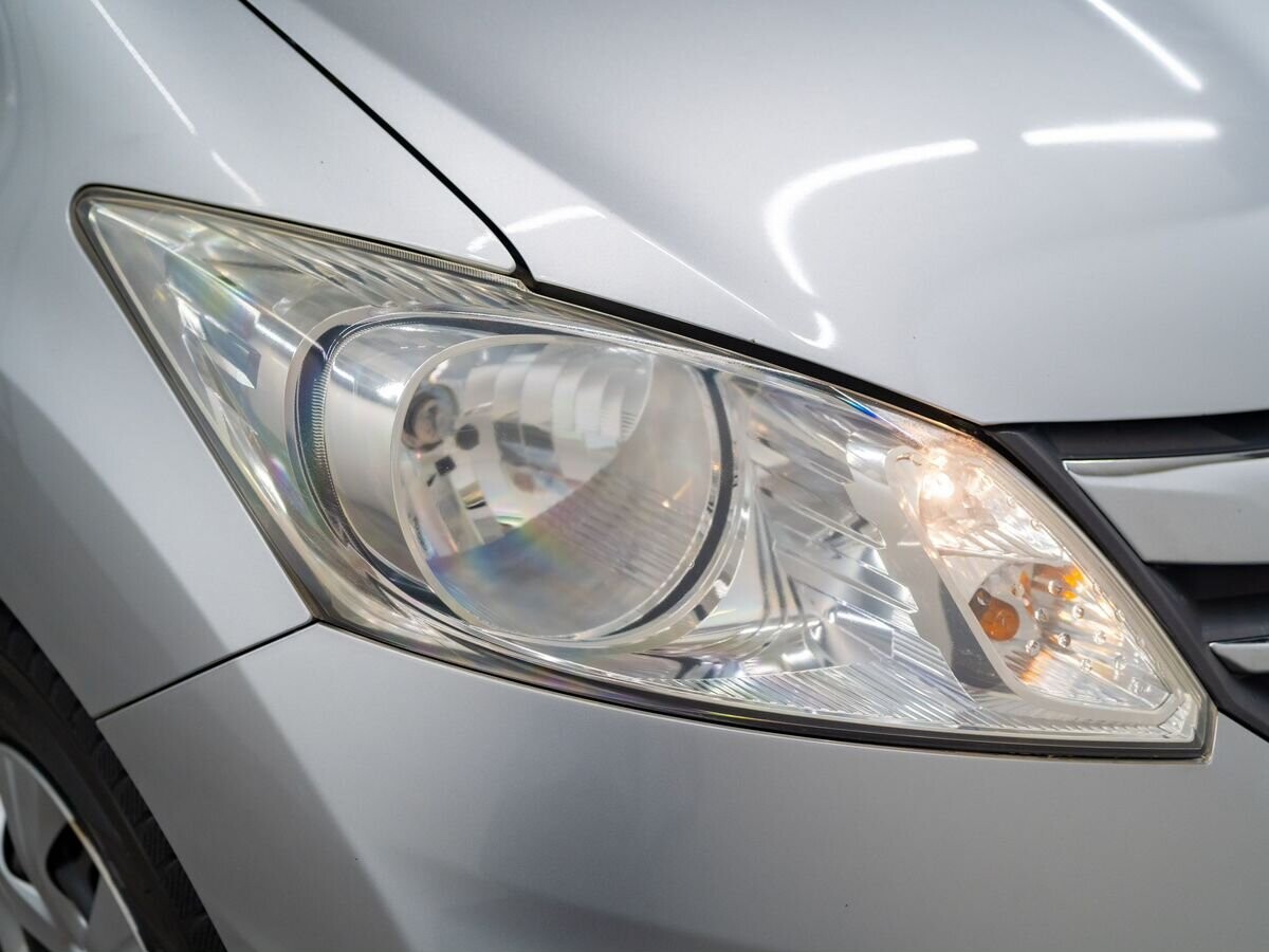 Honda Freed 2012 - фото автомобиля