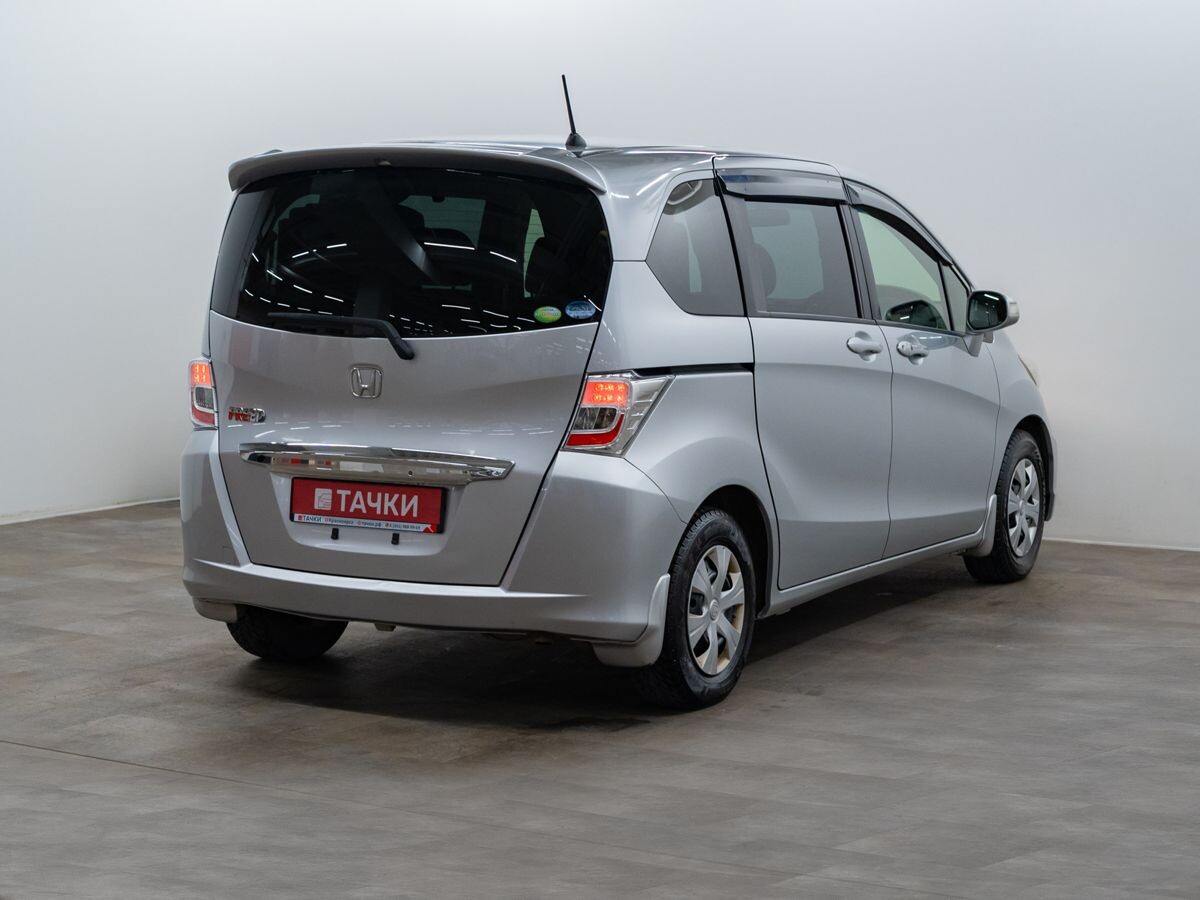 Honda Freed 2012 - фото автомобиля