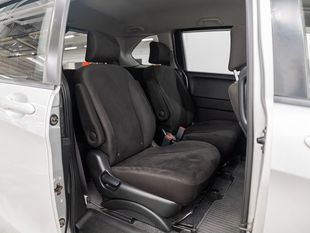 Honda Freed 2012 - фото автомобиля