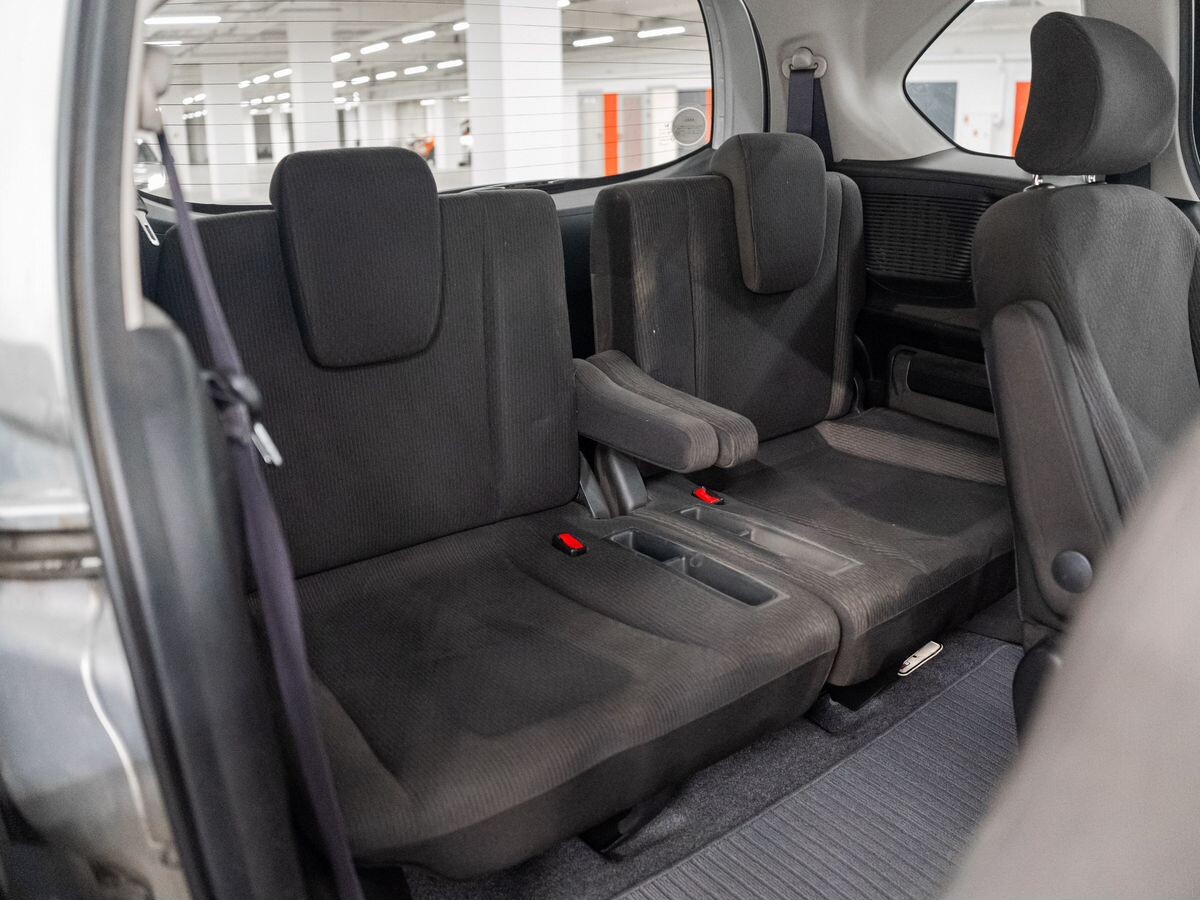 Honda Freed 2012 - фото автомобиля