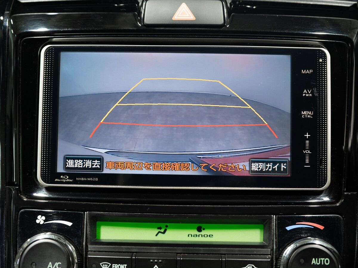 Toyota Corolla Fielder 2012 - фото автомобиля