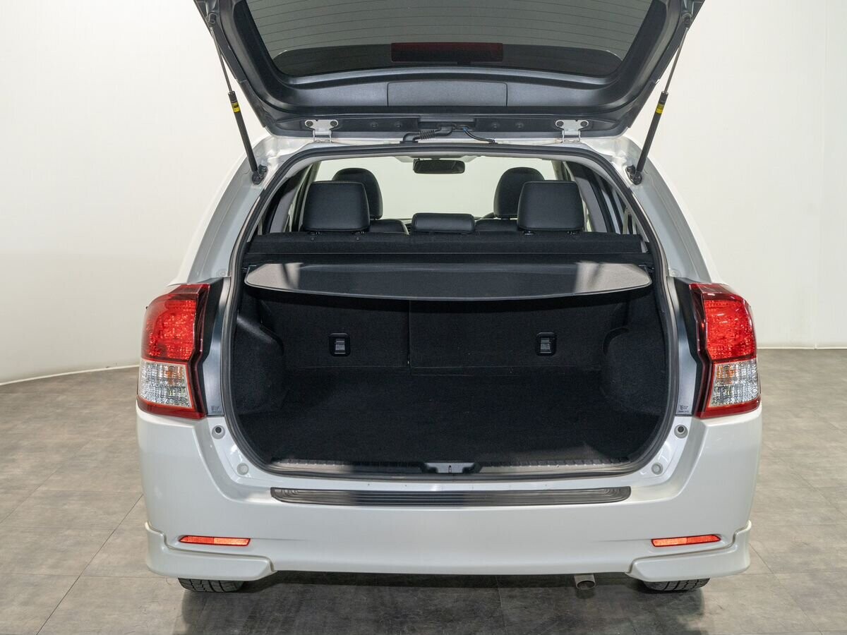 Toyota Corolla Fielder 2012 - фото автомобиля
