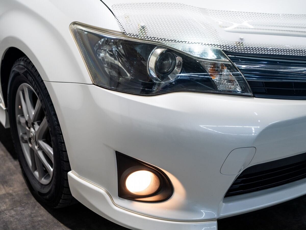Toyota Corolla Fielder 2012 - фото автомобиля