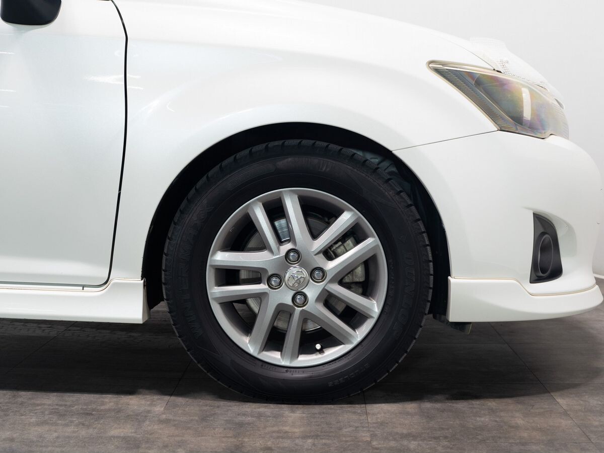 Toyota Corolla Fielder 2012 - фото автомобиля